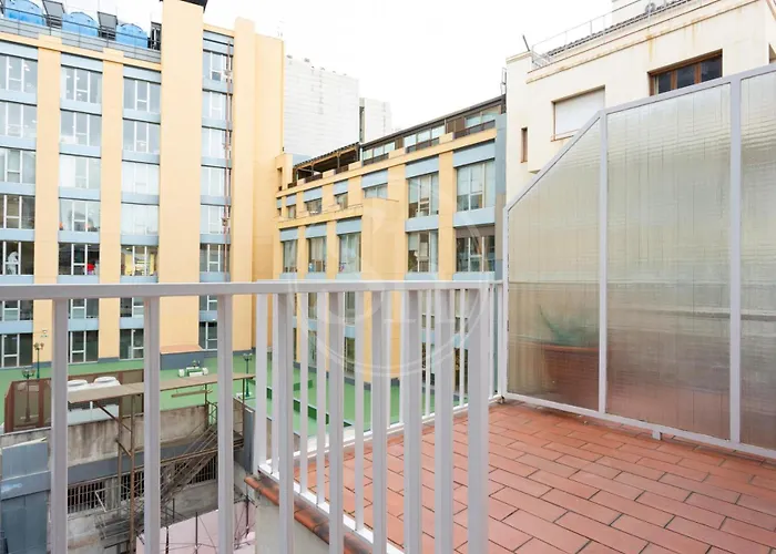 Apartamento Con Terraza Junto A Paseo De Gracia