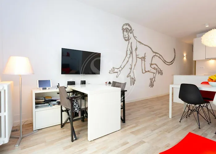 Apartamento Con Terraza Junto A Paseo De Gracia